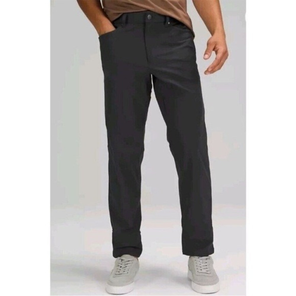 Lululemon ABC Pants Men's 33x30.5 Gray Warpstreme‎ Classic-Fit Flat Front Chino